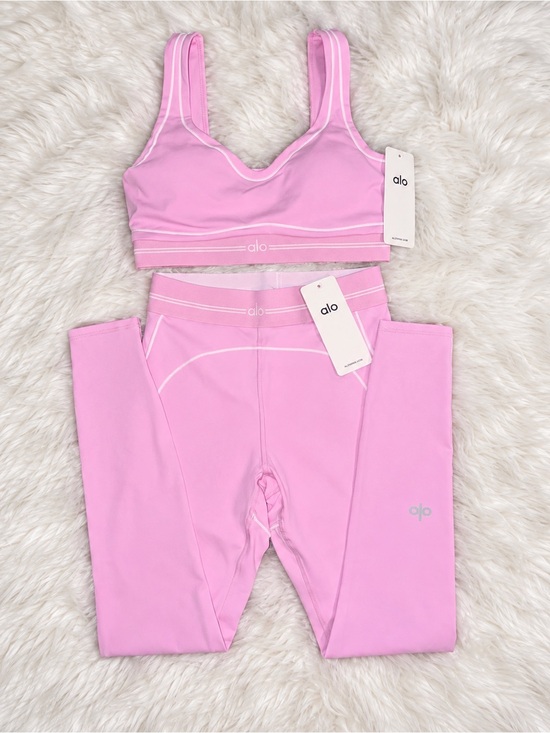 ALO Yoga Other - alo Pink Sports Bra & Leggings Set NWT